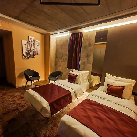 Code 4* Zenica